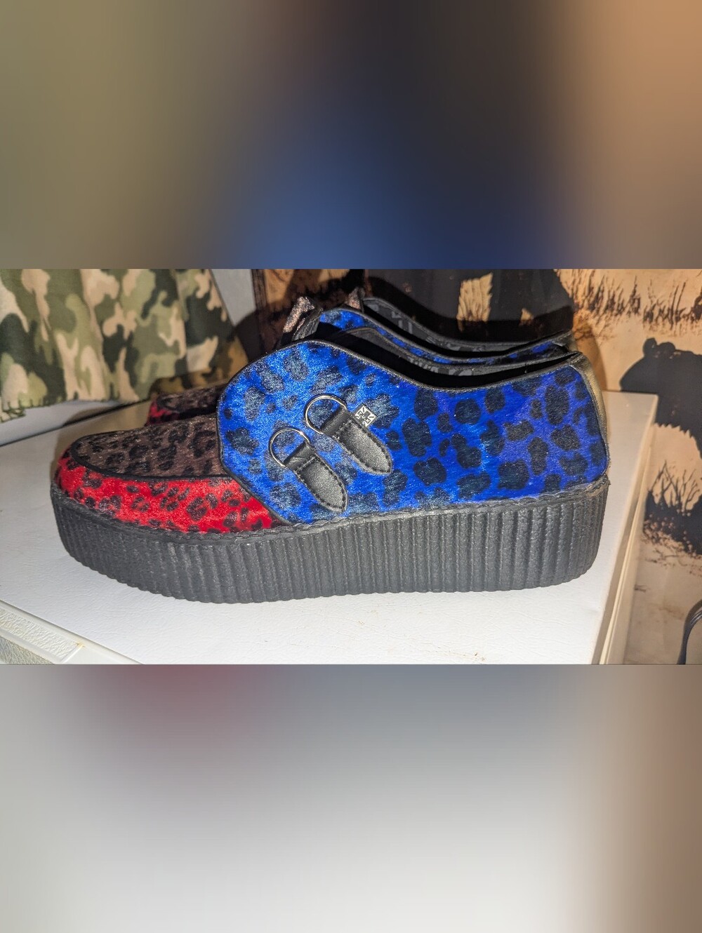 Tuk Leopard-Print Platform Slip-On Slippers in Blue and Red